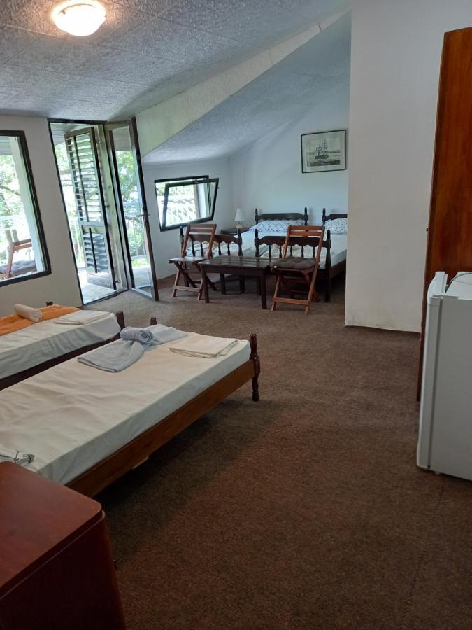 Hotel Sea View Risan Zewnętrze zdjęcie